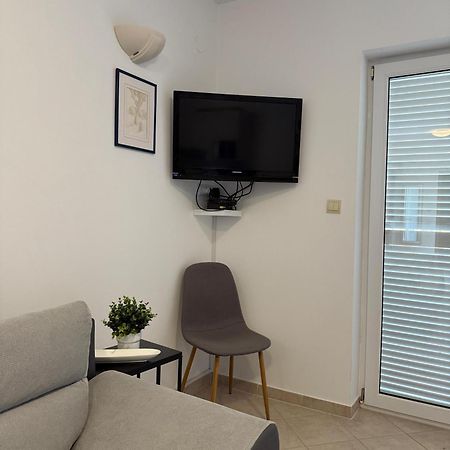 Apartmani Samec Novalja Bagian luar foto