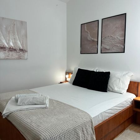 Apartmani Samec Novalja Bagian luar foto