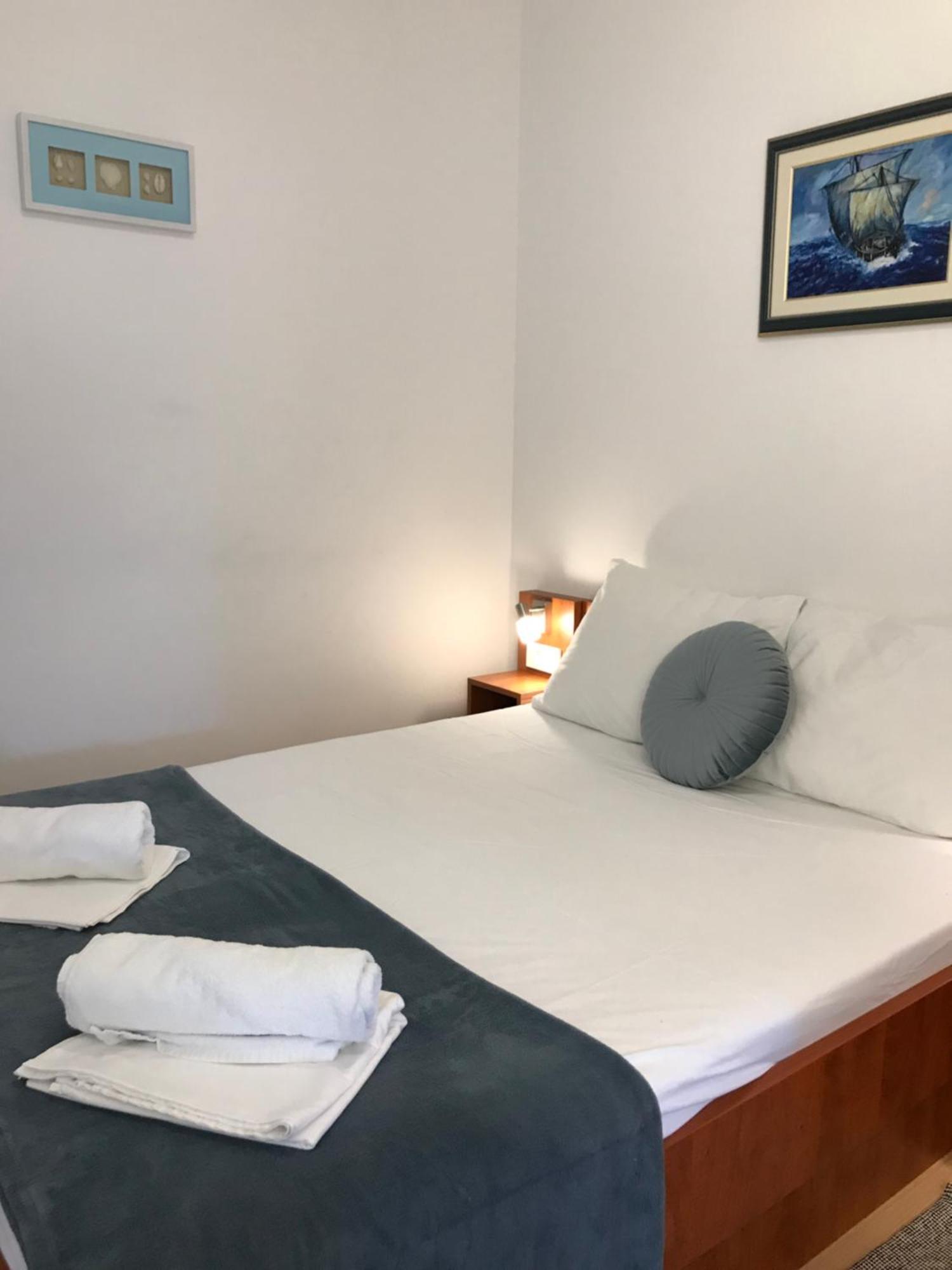 Apartmani Samec Novalja Bagian luar foto