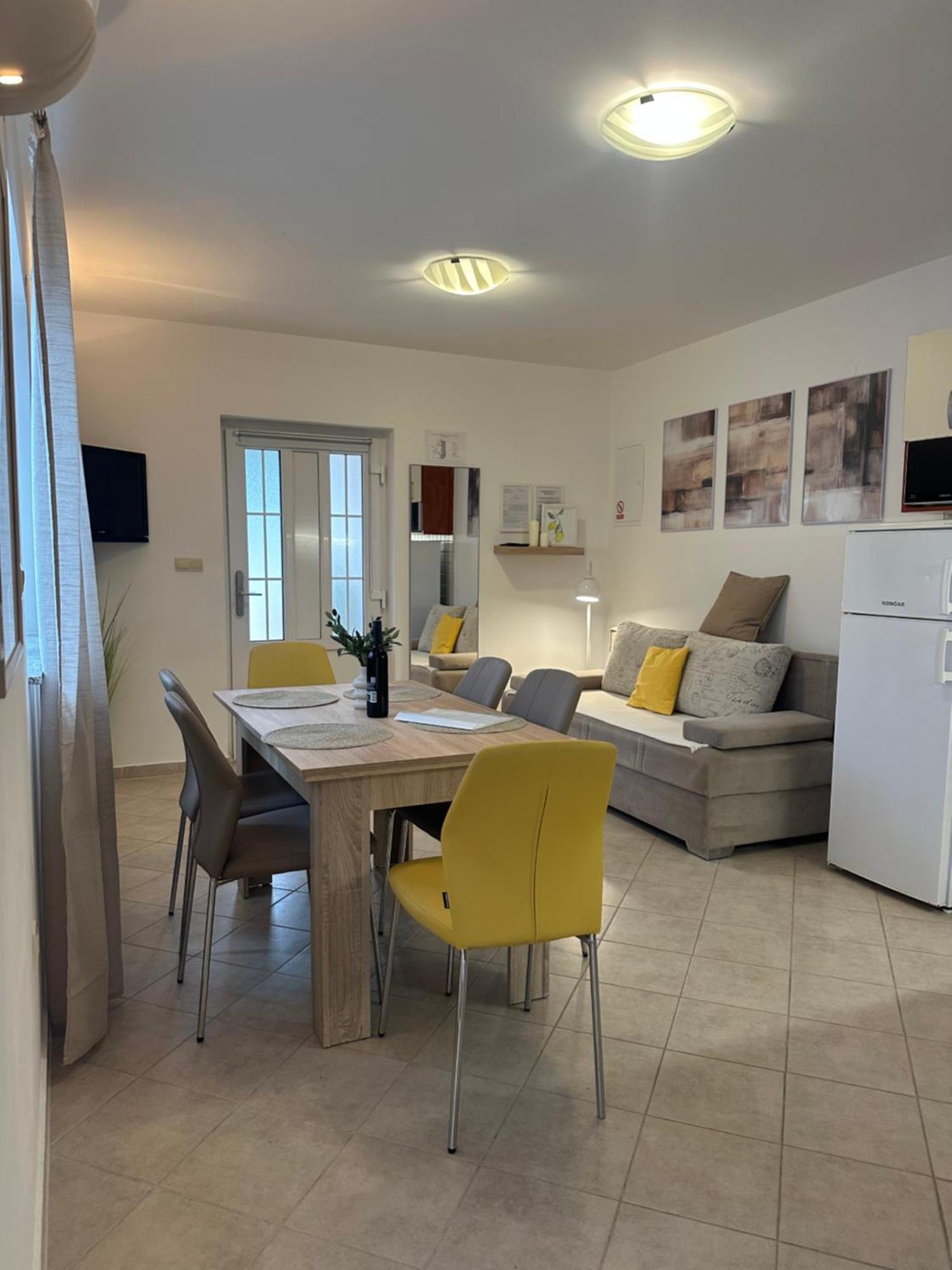Apartmani Samec Novalja Bagian luar foto