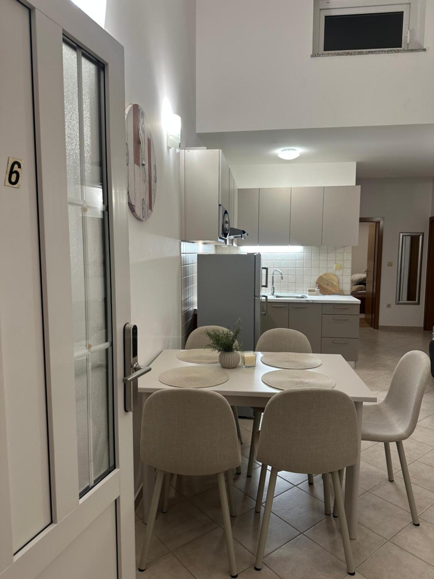 Apartmani Samec Novalja Bagian luar foto