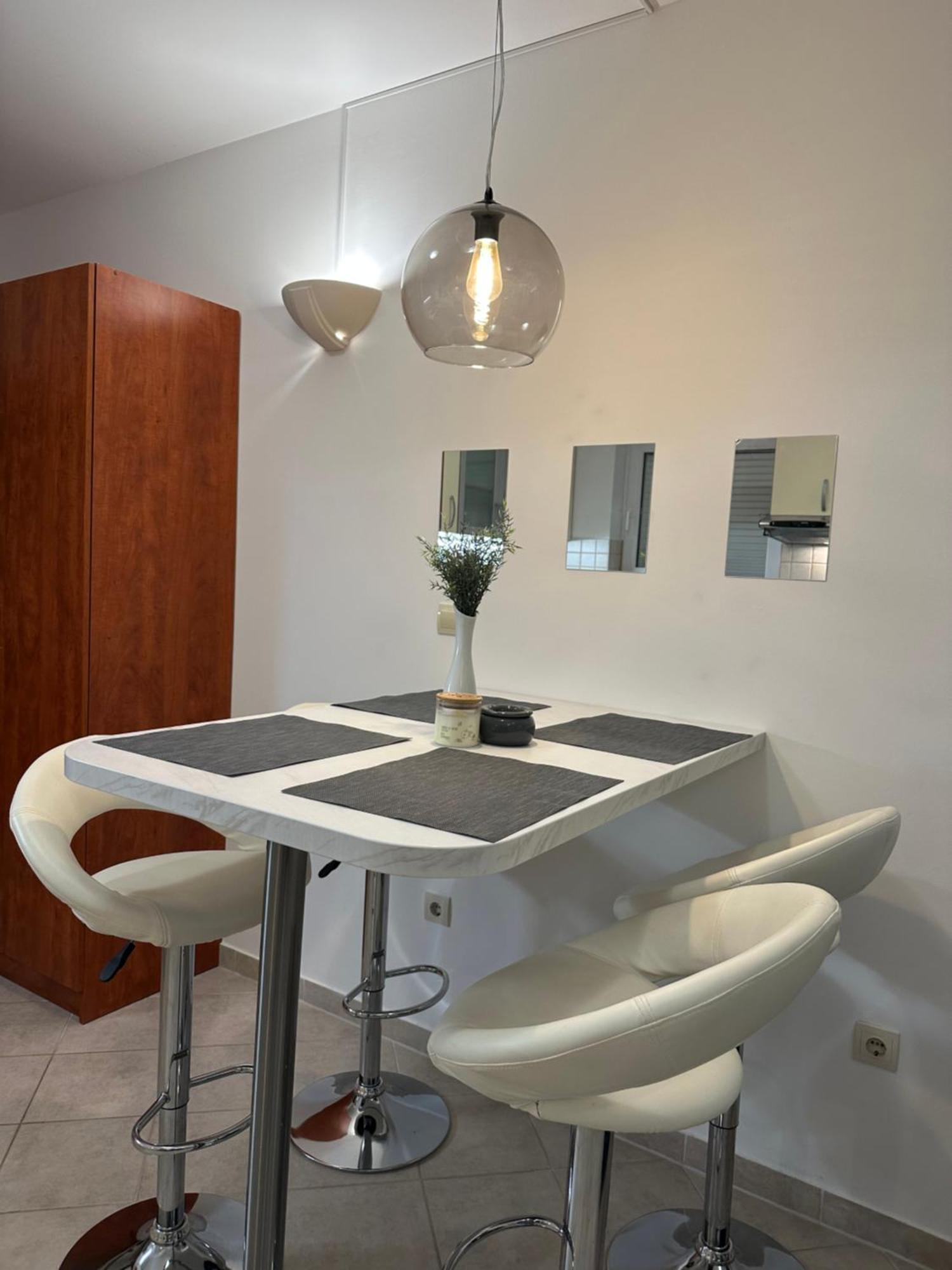Apartmani Samec Novalja Bagian luar foto