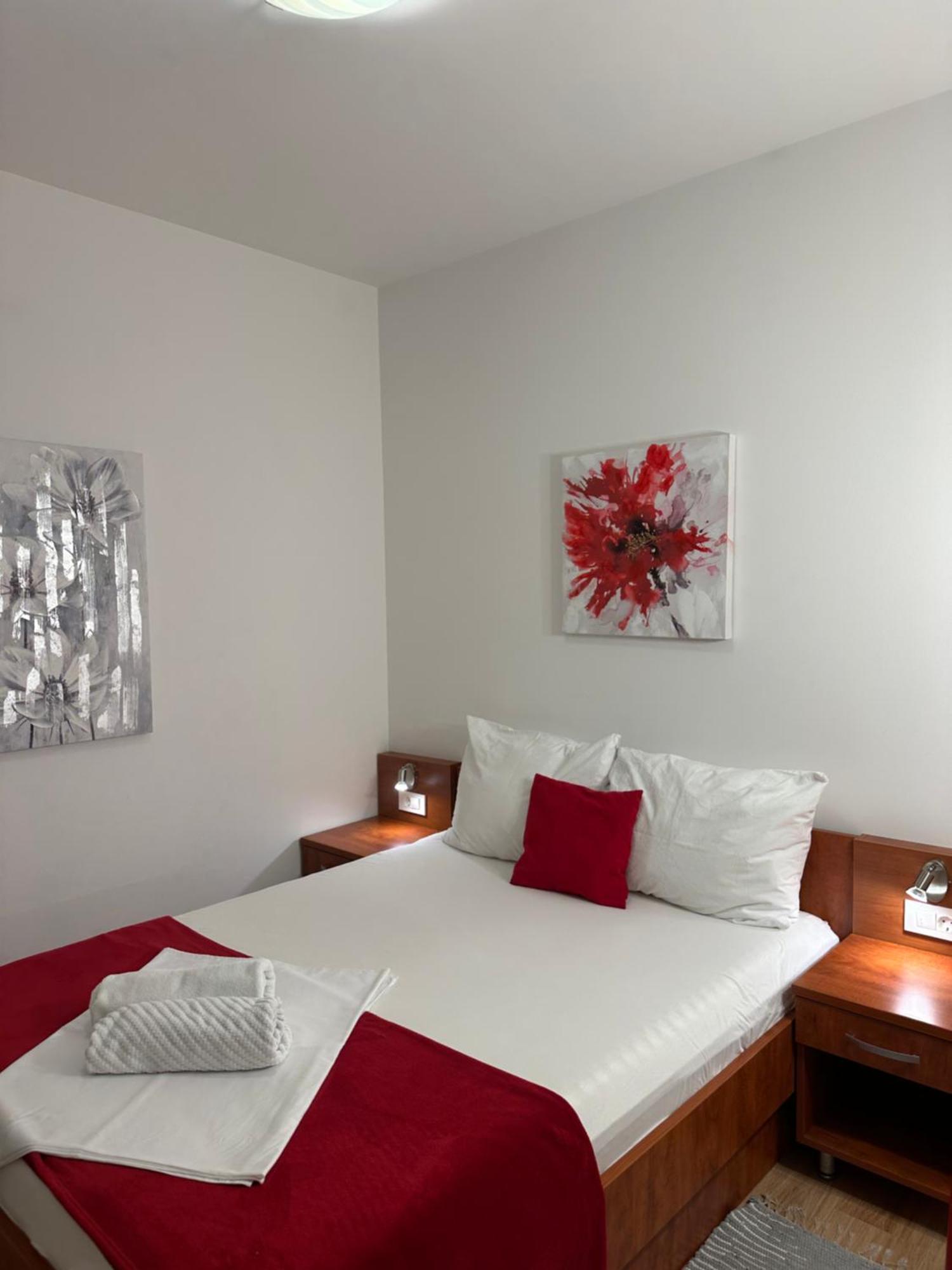 Apartmani Samec Novalja Bagian luar foto