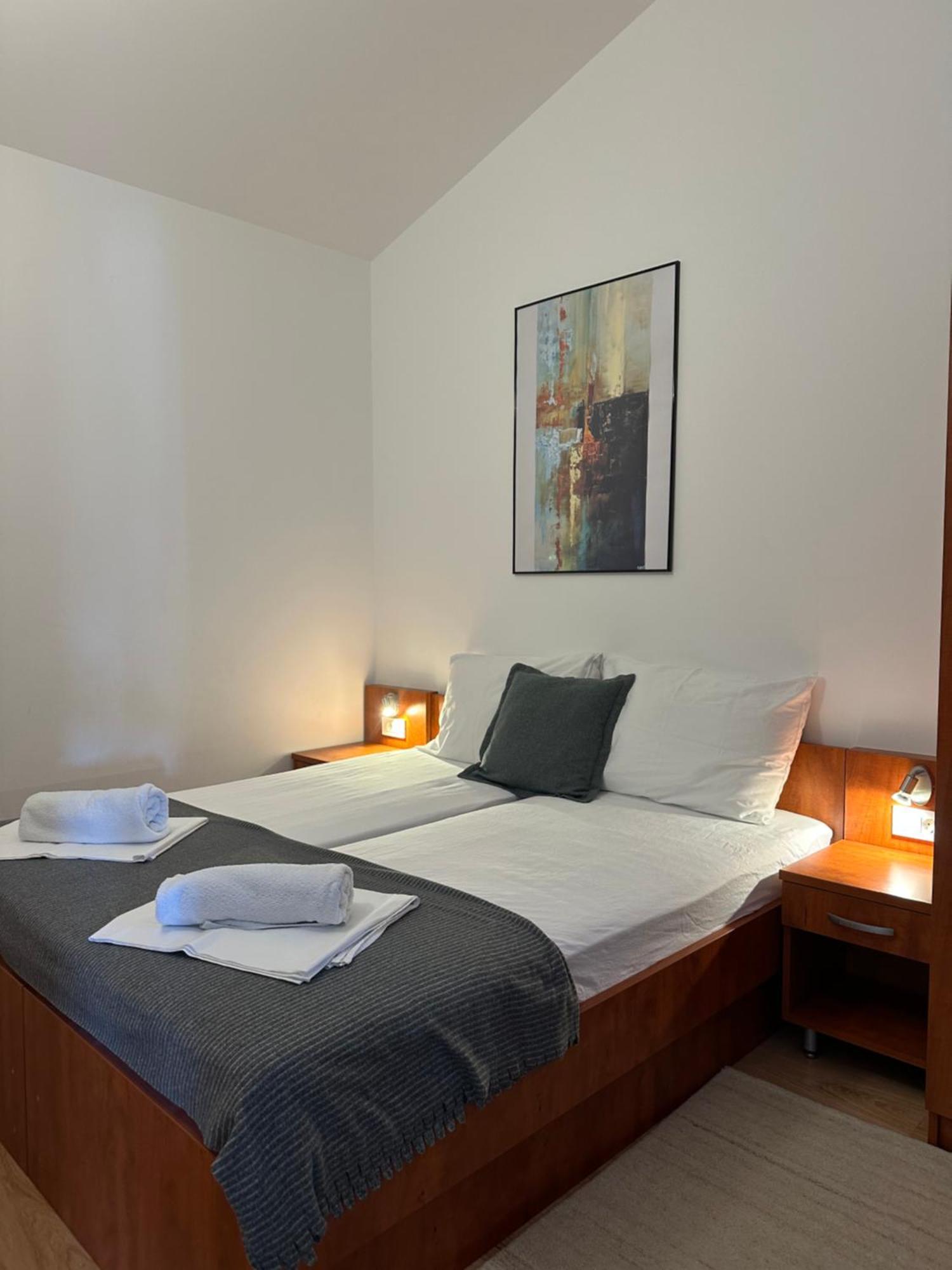 Apartmani Samec Novalja Bagian luar foto